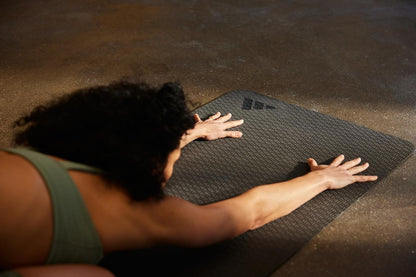 adidas Yoga Mat - 4mm Thick Exercise Mat, Non-Slip, Pilates, Stretching, Fitness & Gymnastics, Yoga Accessories for Women, Home Gym & Workout Mat, Home Gym Equipment