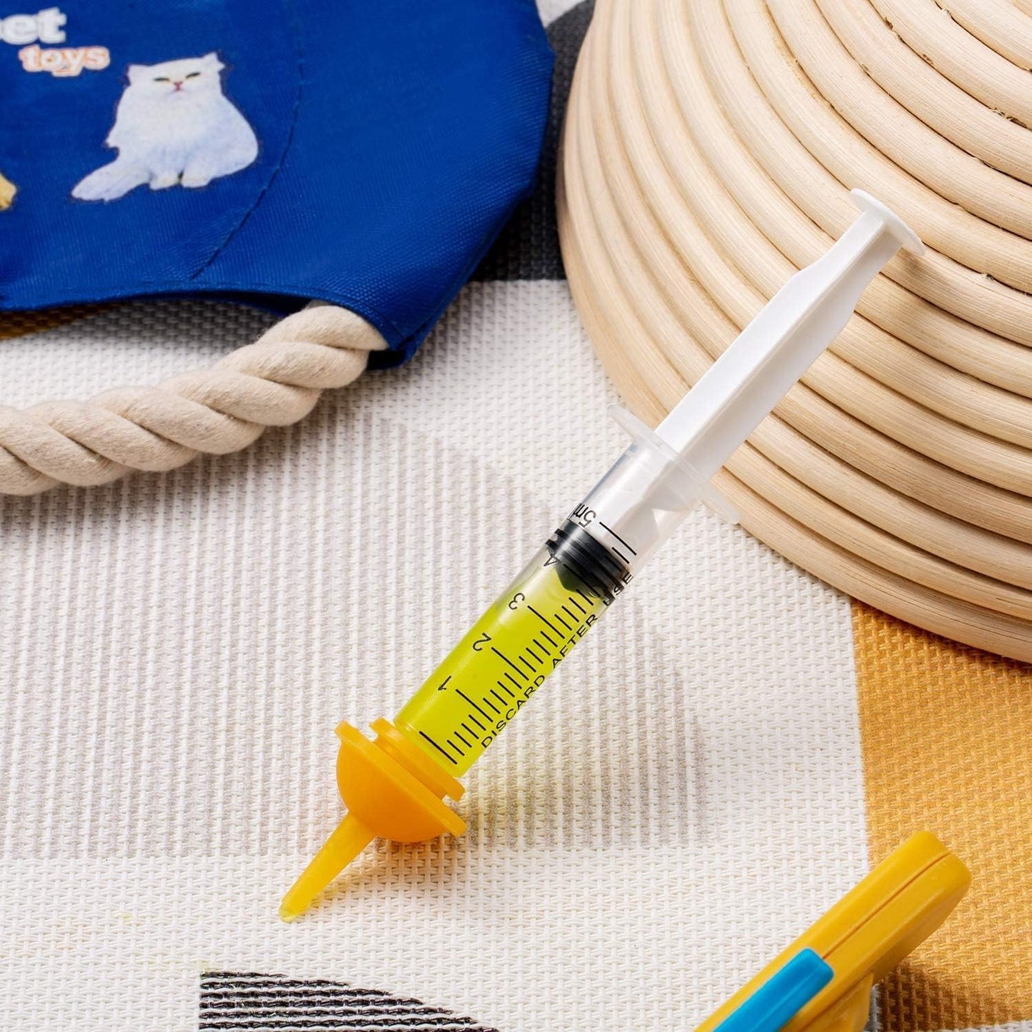 Newborn Pet bottle, Pet Feeding bottle that can replace the Original Pacifier, pet pill tablet feeder, suitable for newborn puppies, kittens, rabbits, squirrels and other small animals, suitable for newborn smaller mammals