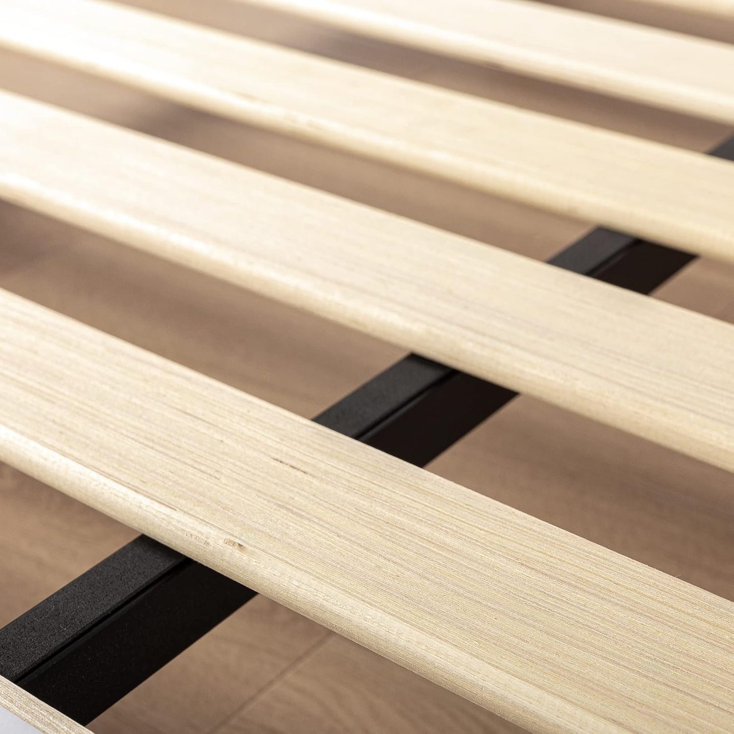 Zinus Queen Bed Frame – Suzanne 7 inch Bed Frame with Headboard, Bamboo Wooden Slats, Heavy Duty Metal, Easy Assembly, No Box Spring Needed – Platform Bed Frame with Underbed Storage