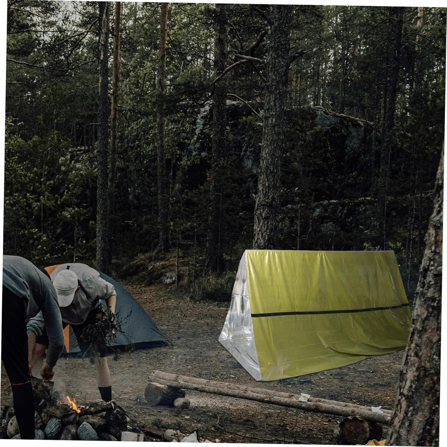 Happyyami 4pcs Survival Blanket Tent Windproof Emergency Tarp Warm Camping Accessory