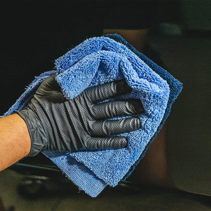 Maniac Car Detaling Line, Exterior Quick Detailer, Maximum Shine and Protection in a Few Steps, Cleans, Polishes and Protects Car Exterior Surfaces, 500 ml