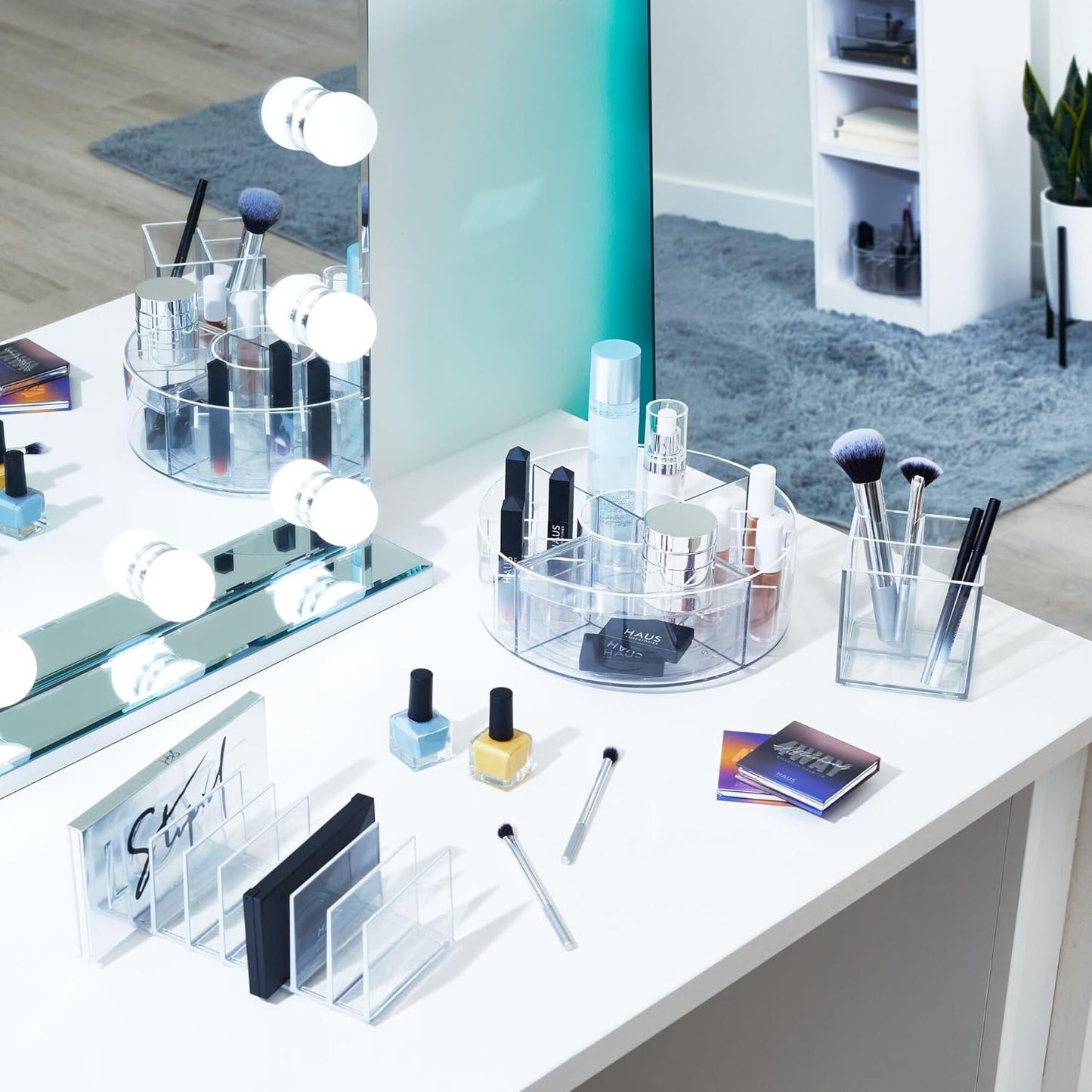 iDesign Signature Series by Sarah Tanno 7-Compartment Makeup Palette Organizer, Clear/Matte White