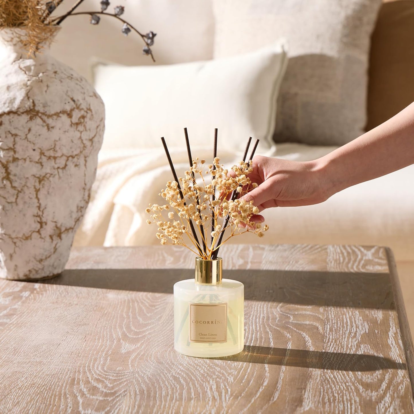 Cocorrína Reed Diffuser Set, 6.7 oz Clean Linen Scented Home Fragrance with Sticks for Bathroom Shelf Decor