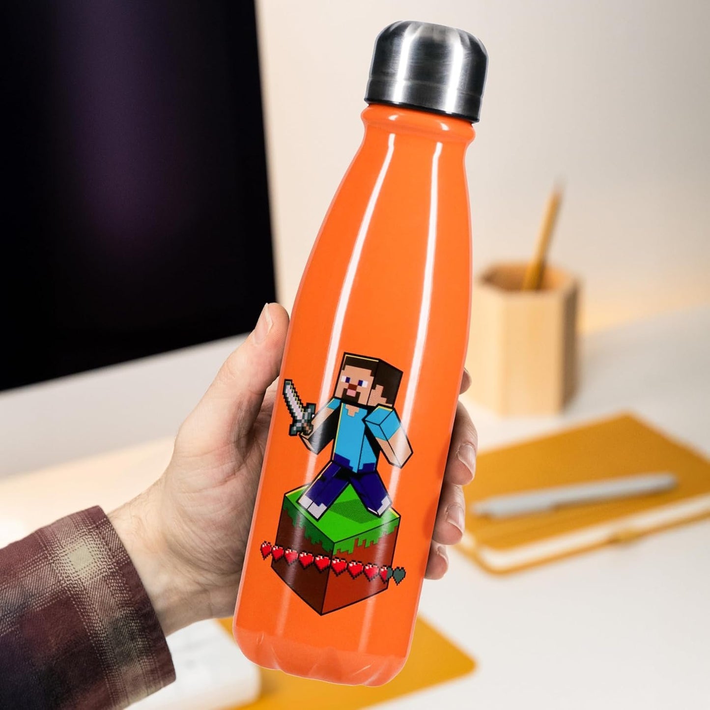 Paladone Minecraft Reusable Aluminium Water Bottle with Screw-Top Lid, 600 ml (20 fl oz), Officially Licensed Gaming Drinkware for Travel, School and Office