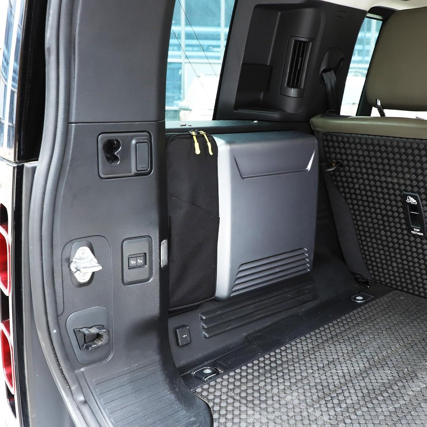 PIUGILH Rear Trunk Side Storage Organizer Bag Compatible with Land Rover Defender 90 110 130 2020-2024 Accessories, Interior Trunk Storage Organizer,Black