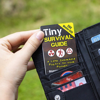 Tiny Survival Guide: A Life Insurance Policy in Your Pocket - The Ultimate Survive Anything Everyday Carry: Emergency, Disaster Preparedness Micro-Guide
