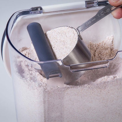 Progressive ProKeeper Flour Storage Container 3.7 Litre | Airtight Silicone Seal | Removable Leveller | Easy-To-Read Measurement Markings | Holds 5lb Bag Of Flour | Durable BPA-Free | Modern Look