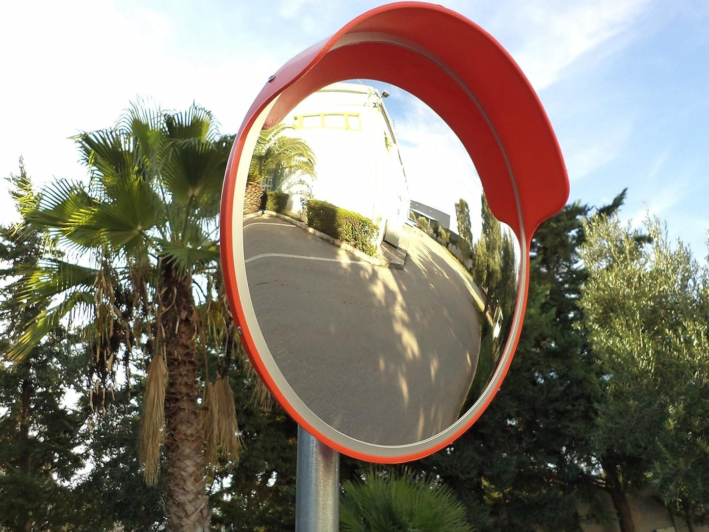 JCM-45o Convex unbreakable traffic mirror, diameter 45cm (18"), for road safety and shop security with adjustable fixing bracket for pole 48 mm (1.5")
