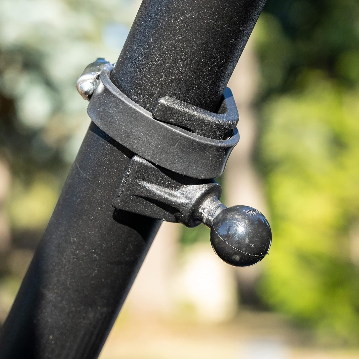 Ram Mount V-Shape Base with 1-Inch Ball for Rails and Yokes, Black