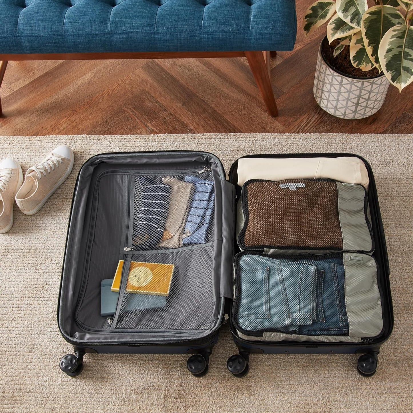 Amazon Basics Medium Packing Cubes for Travel, Packing Organizers, 4-Piece-Set With Double Zipper Pulls and Mesh Top Panel, 100% Durable Polyester, Gray, 35 x 25 x 8cm