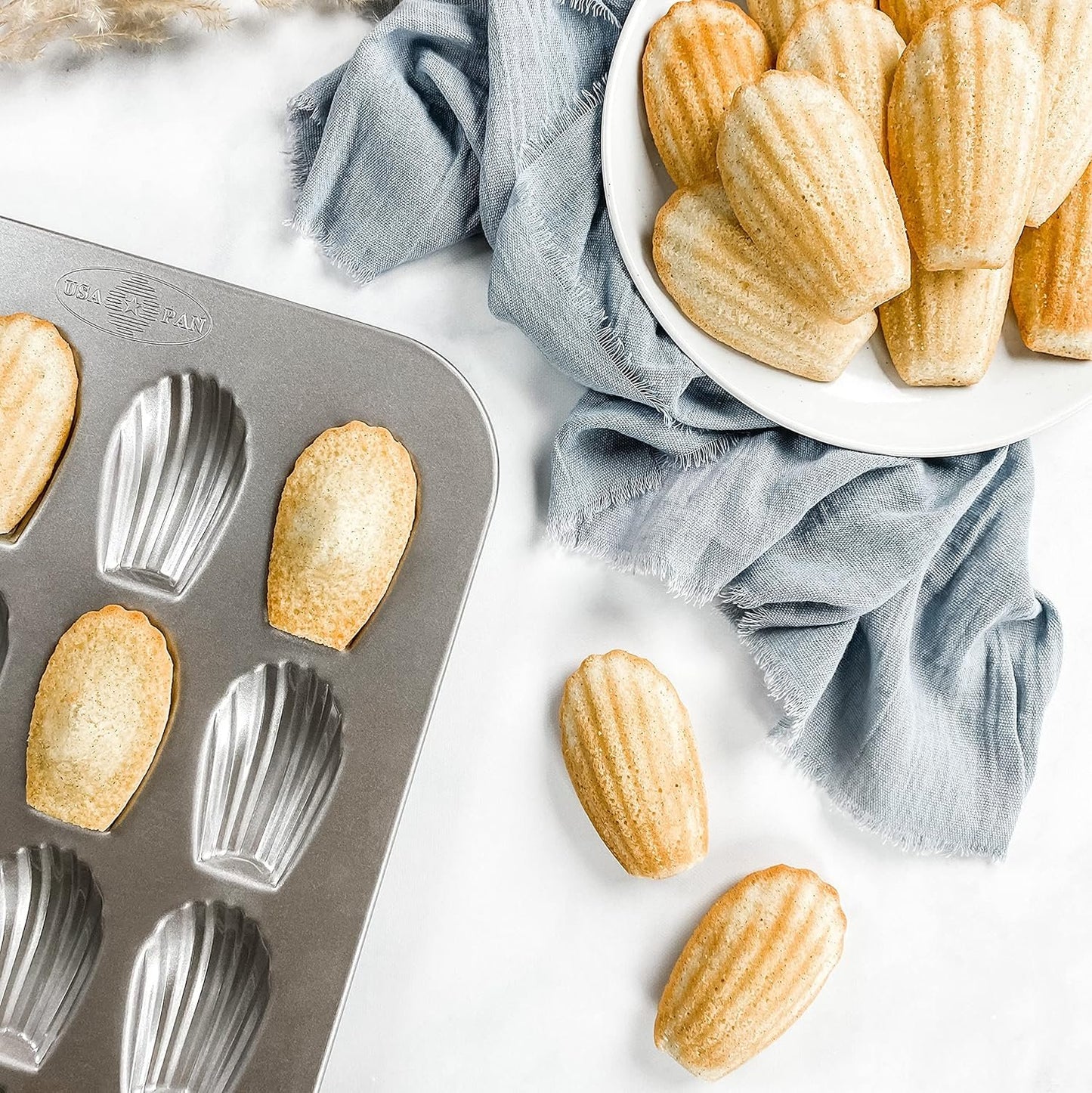 USA Pans Bakeware Madeleine Warp Resistant Nonstick Baking Metallic Pan with 16 Wells